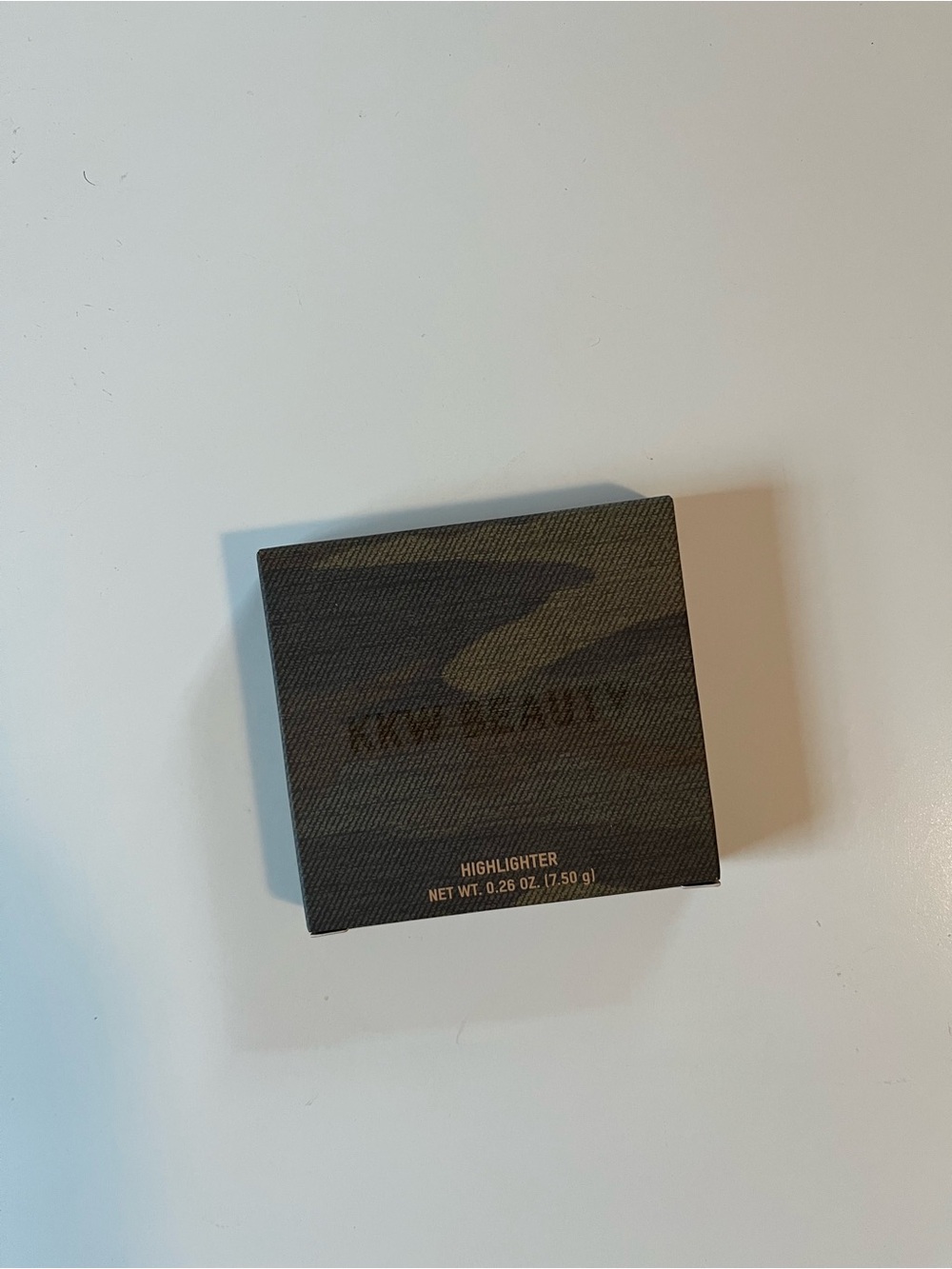 New KKW Beauty Pressed  Powder Highlight Legend Read